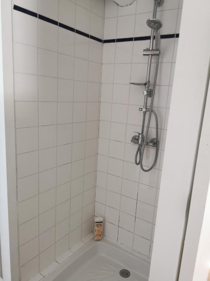 Maisondeville_Le_Cent_Un Angoulême Esterno foto