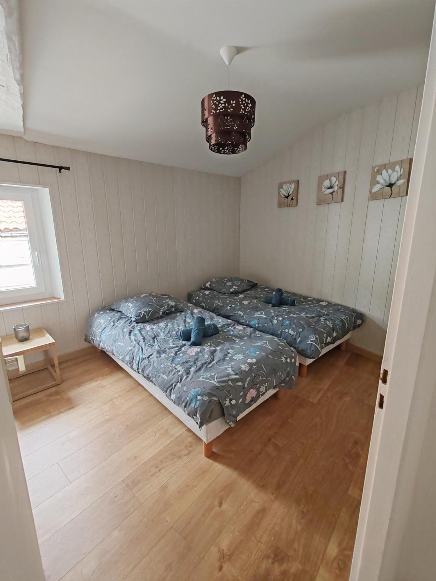 Maisondeville_Le_Cent_Un Angoulême Esterno foto
